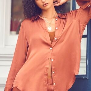 NWT BY ANTHROPOLOGIE PLUS 1X SILKY BUTTON DOWN SHIRT BLOUSE TOP CARAMEL COLOR